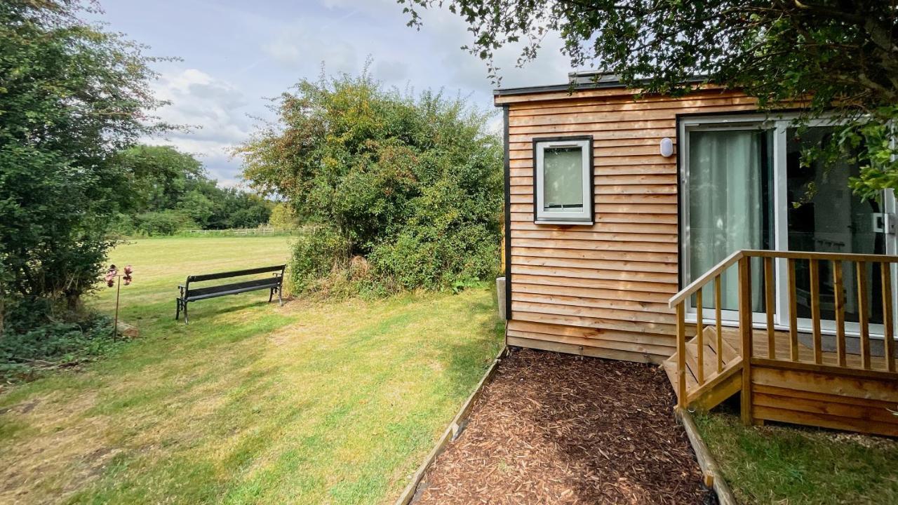 Shepherds Hut Bath Уик Экстерьер фото
